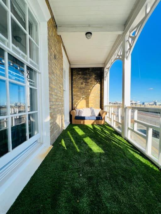 Flat 4 Marine Parade House, 1 East Cliff- Next To Dover Port, White Cliffs, Beach, Castle Екстериор снимка