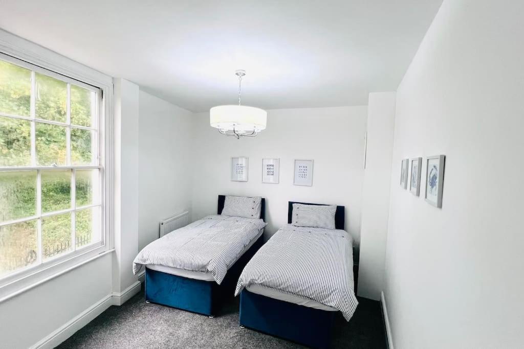 Flat 4 Marine Parade House, 1 East Cliff- Next To Dover Port, White Cliffs, Beach, Castle Екстериор снимка