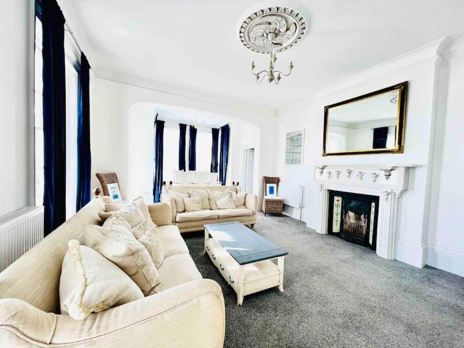 Flat 4 Marine Parade House, 1 East Cliff- Next To Dover Port, White Cliffs, Beach, Castle Екстериор снимка