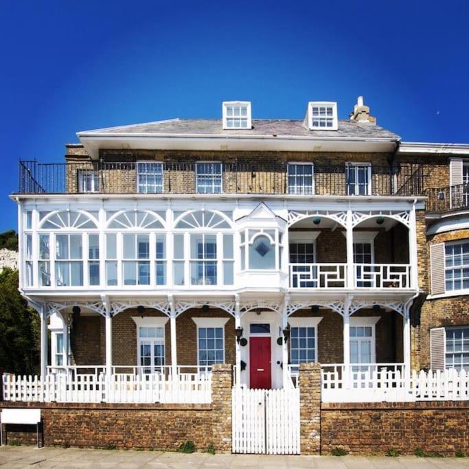 Flat 4 Marine Parade House, 1 East Cliff- Next To Dover Port, White Cliffs, Beach, Castle Екстериор снимка
